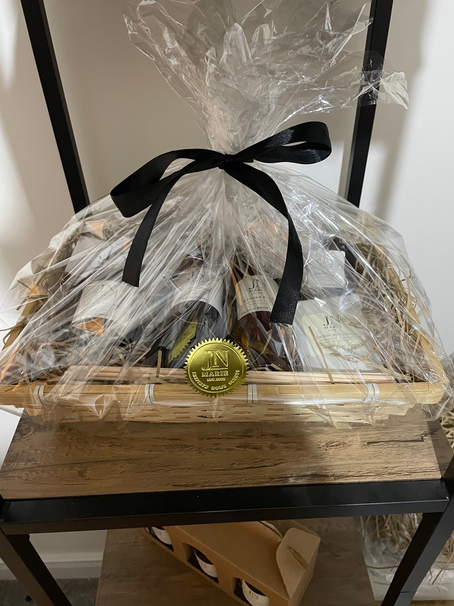 JN Marie Hamper